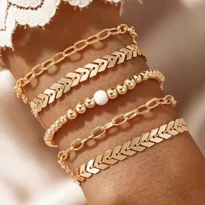 Simple geometric shape bracelet set